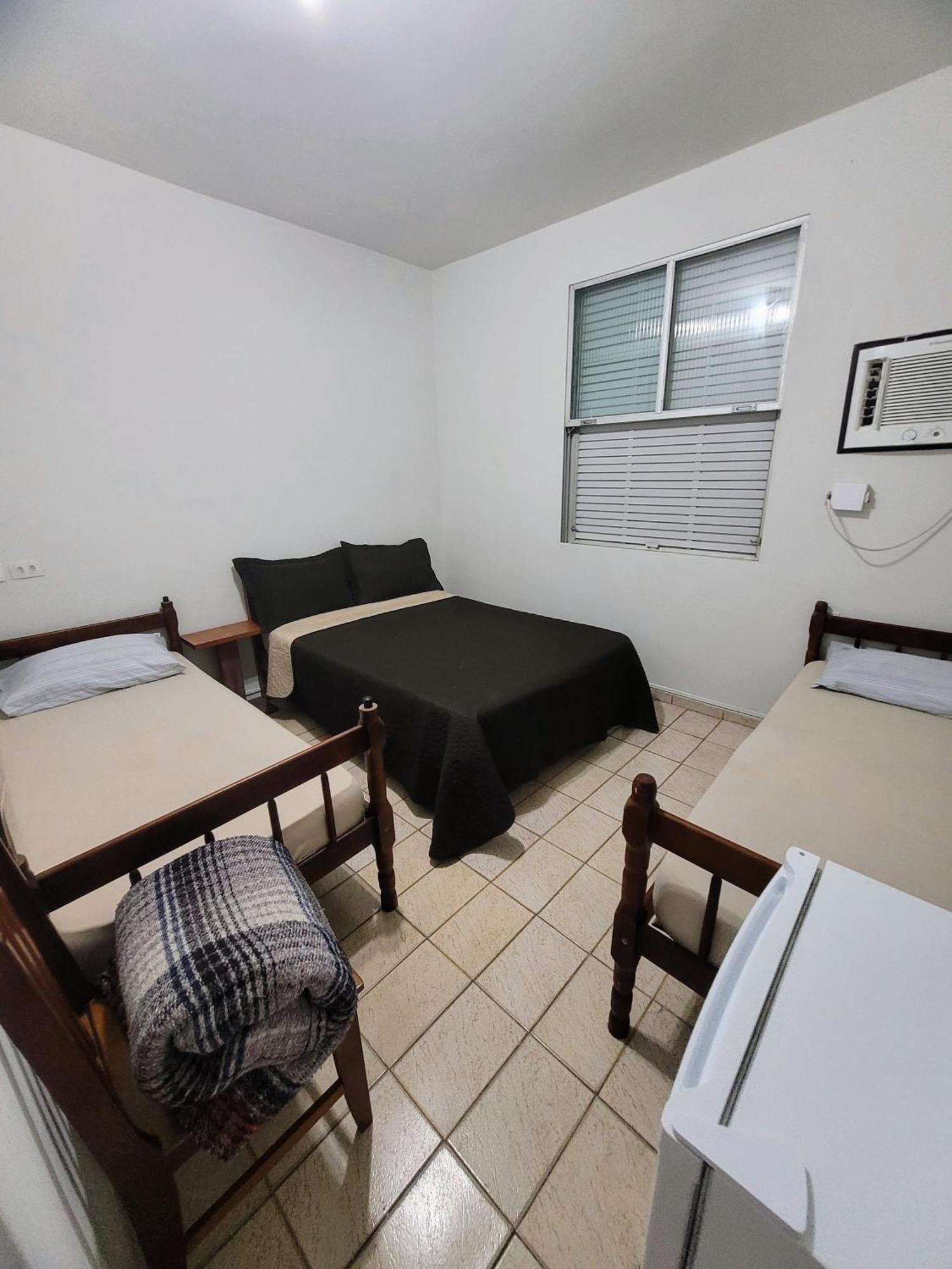 Guaruja Praia Hotel Economico Екстер'єр фото